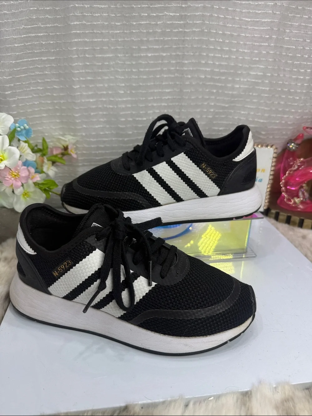 (A) RARE,vintage Adidas N-5923 Black White Running Shoes for Big Boys, Size 3.5